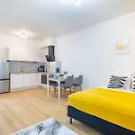 Balcony - New - Comfy דירה *