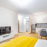 דירה Balcony - New - Comfy