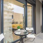 Balcony - New - Comfy דירה בודפשט