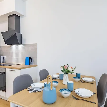 Balcony - New - Comfy Apartment *