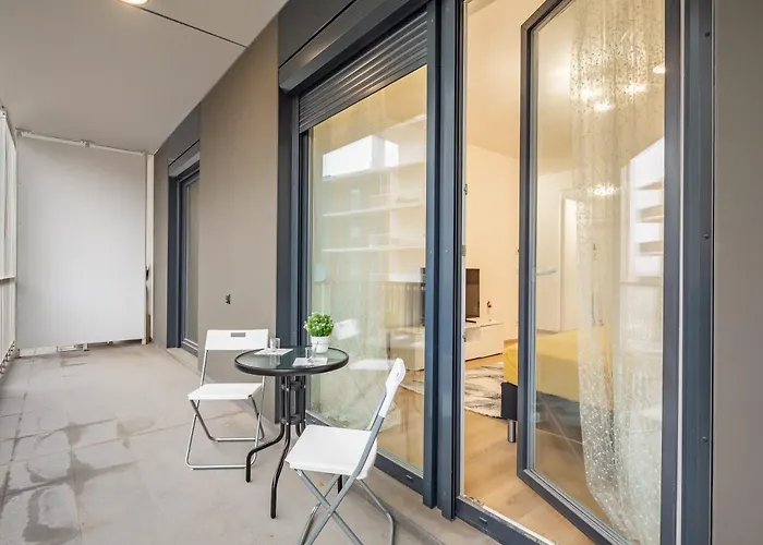 Balcony - New - Comfy Apartament Budapesta